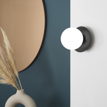 Wall Lamp Manor