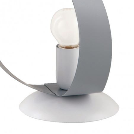 Nus Tischlampe