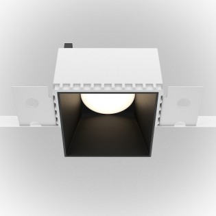 Share Quadratische Deckeneinbauleuchte