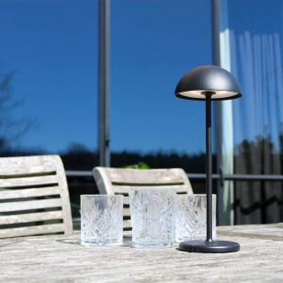 Joy Dimmbare LED-Tischleuchte für draußen (1,5W)