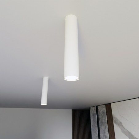 Surface spotlight Oscar White M