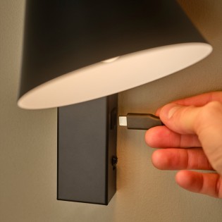 Wall Lamp with USB Wilmer