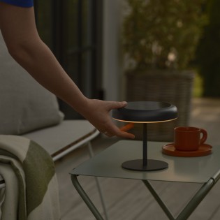 Lámpara de mesa portátil solar LED Elmer (2W)