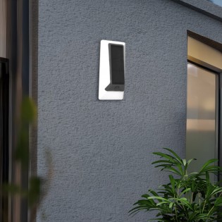 Solar LED outdoor wall light with sensor Liot (5W)