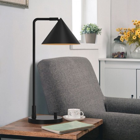 Table lamp at night Remyck