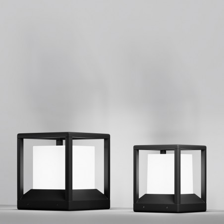 Outdoor pedestal lamp Trim II