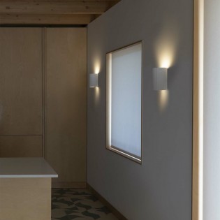 Wall Lamp Trama