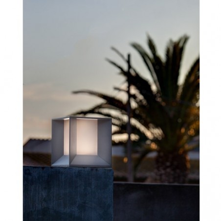Pedestal Outside LED MILA (18W)