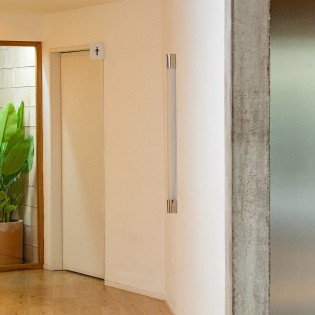 LED wall light for bathrooms Kiva (18W)