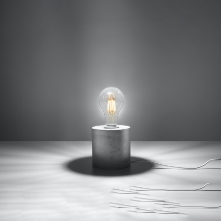 Lion cement table lamp