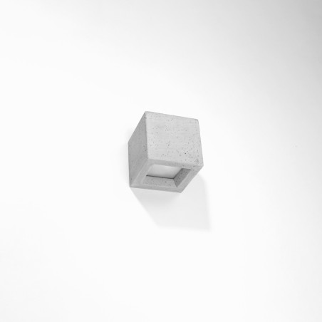Tolu cement wall light