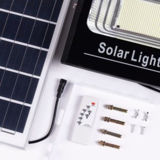 200W 6500K Solar LED Floodlight with 6V/20W Panel and 3.2V/15000mAh Battery