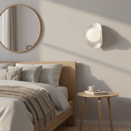 Onivia M black wall lamp