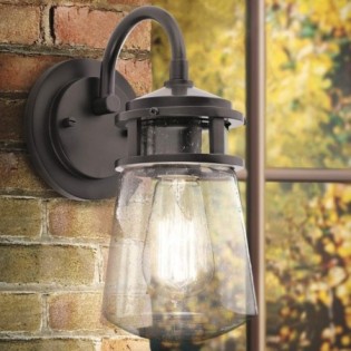 Lyndon M Outdoor Wall Lamp