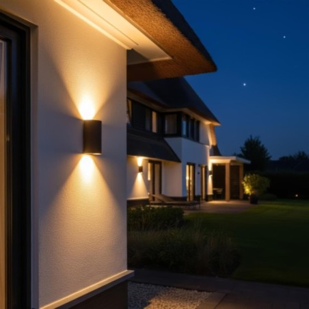 York Outdoor LED Wall Light (4x1.2W)