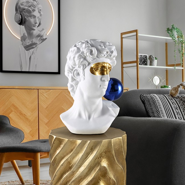 Decorative figurine David