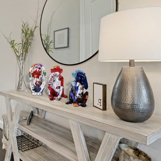 Set of 3 decorative figures...