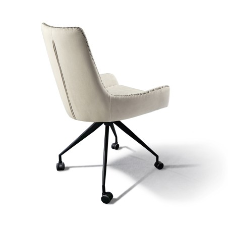 Diane chair with wheels