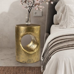 Auxiliary Table Hole