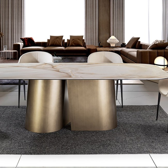 Dining Table Numa