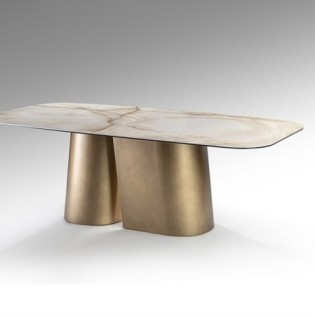 Dining Table Numa