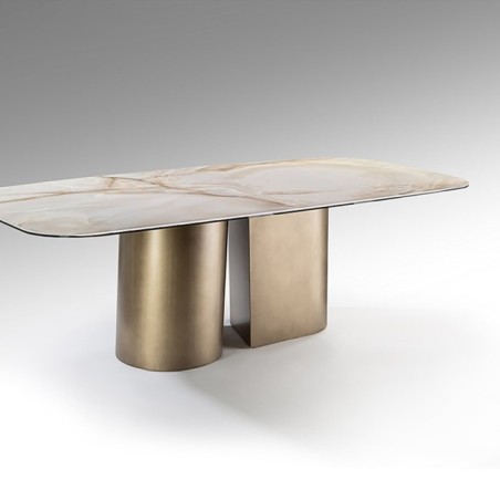 Dining Table Numa