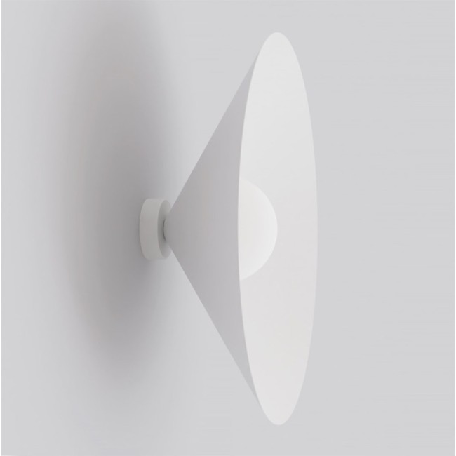 Osum L White Opal Wall Lamp