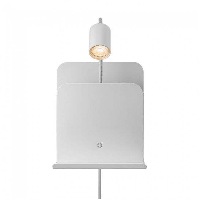 Aplique revistero con repisa y USB Roomi