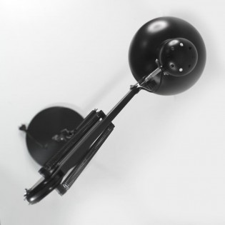 Lámpara de pie articulada